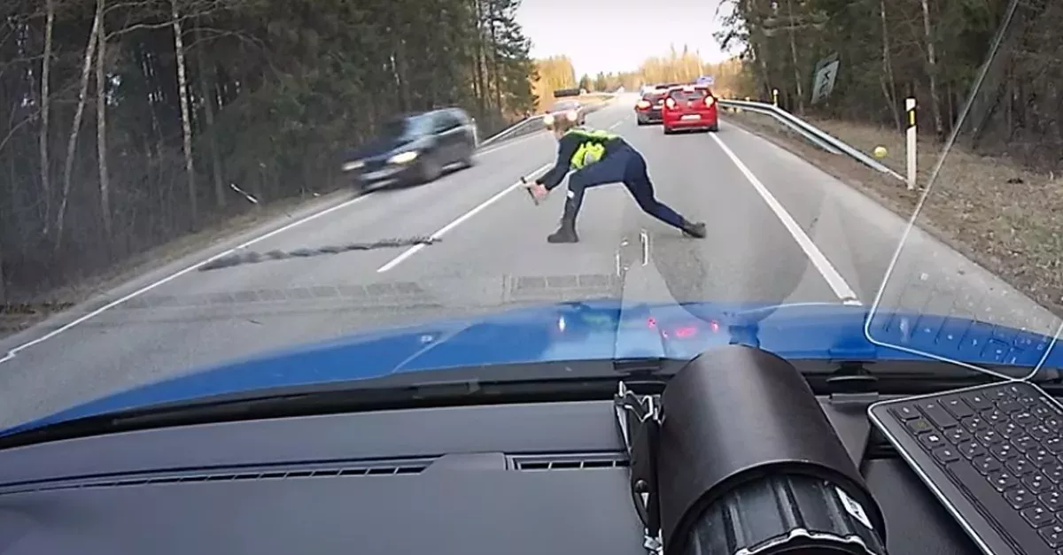 Polizist stoppt Raser mit Nagelteppich