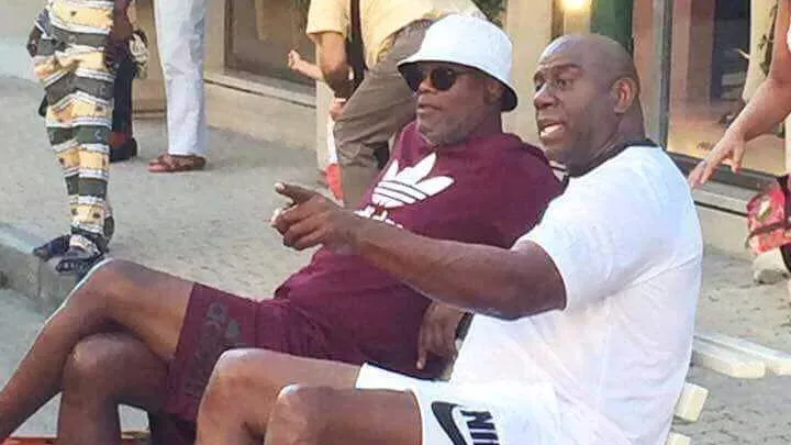 Samuel L. Jackson und Magic Johnson werden bei ihrem Urlaub in Italien für Flüchtlinge gehalten