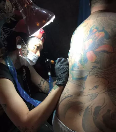 Reise mit Tattoo: Diese Urlaubsziele sollten Tätowierte unbedingt vermeiden