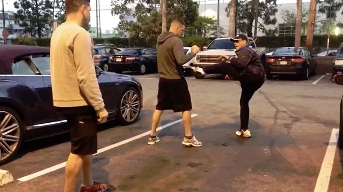 Jean Claude Van Damme erklärt Nate Diaz, wie er Kicks intelligenter einsetzen kann