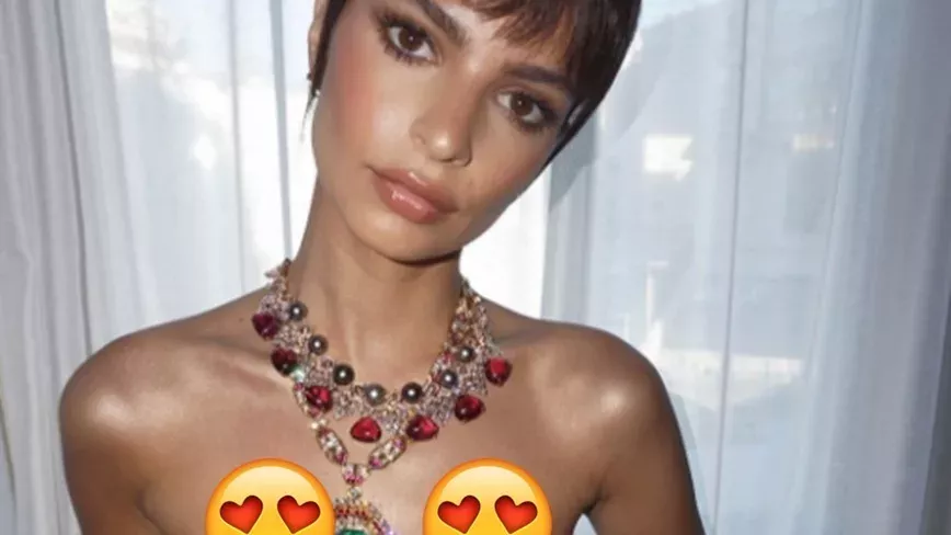 Emily Ratajkowski entzückt ihre Verehrer mit einem Top aus reinem Schmuck