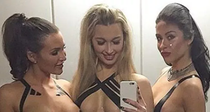 Der neuste Trend im Club: Frauen, die nur mit Klebeband bekleidet sind