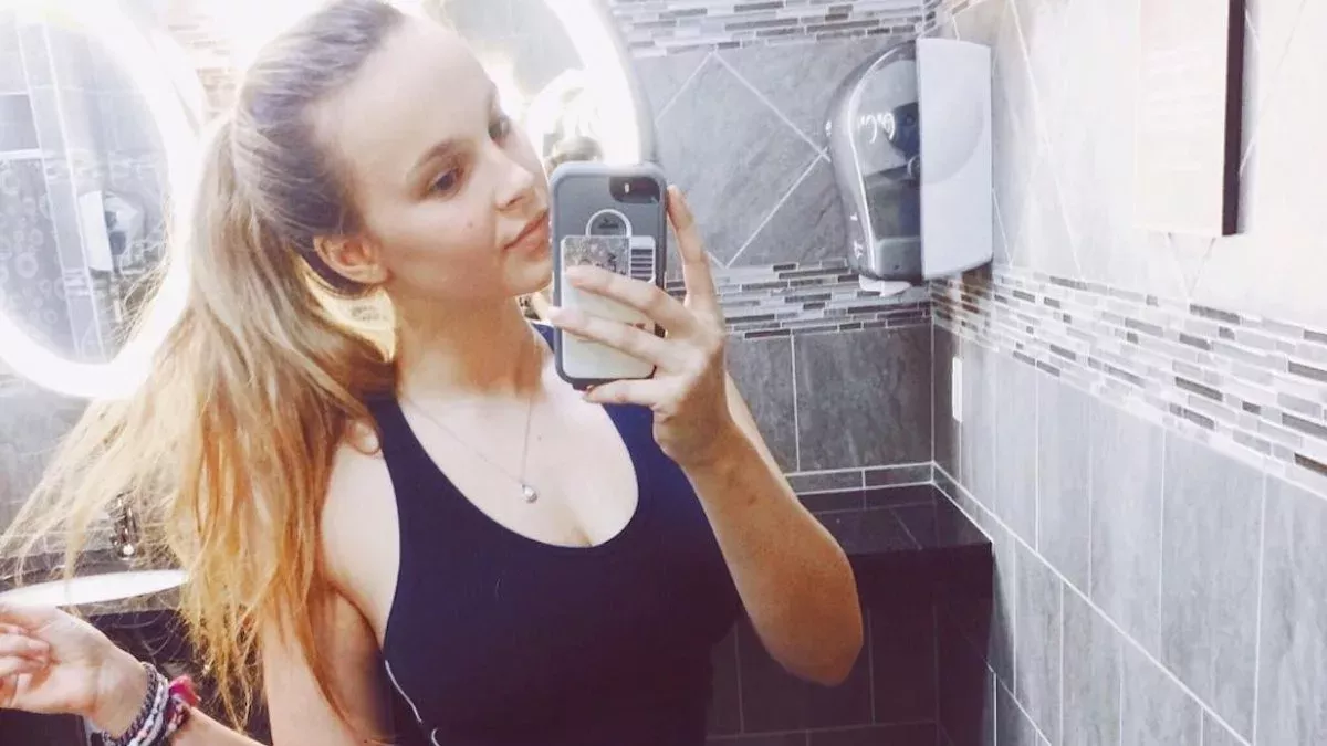 Wegen DIESEM Outfit wird ihr der Zutritt zum Fitnessstudio verweigert....