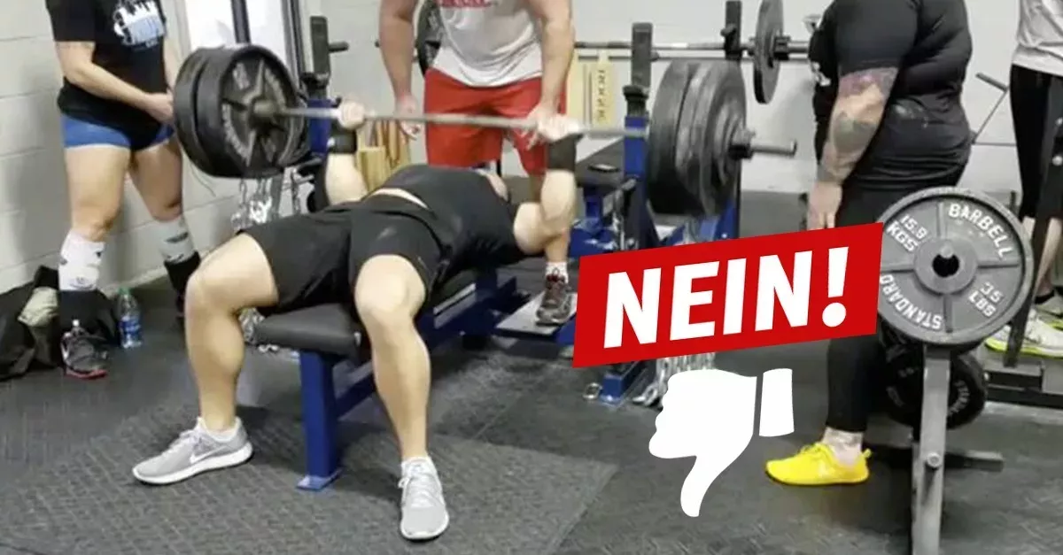 Hier der Grund, warum du niemals zu viel Gewicht beim Bankdrücken nehmen solltest!