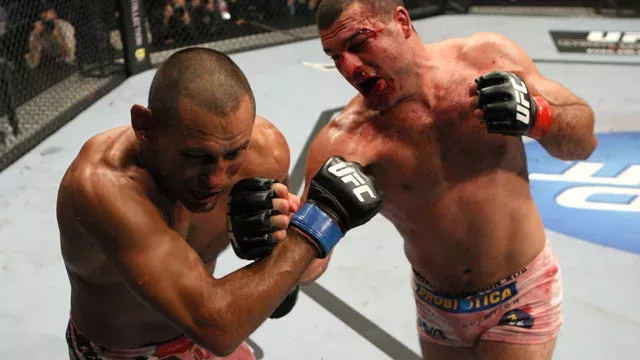 Der blutige Kampf zwischen Dan Henderson und Shogun Rua