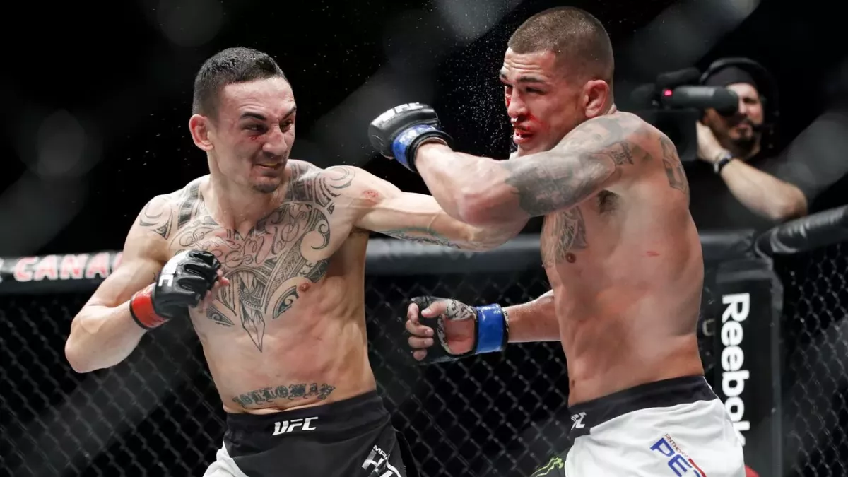 Max Holloway besiegt Anthony Pettis und erobert den vakanten Gürtel im UFC-Federgewicht