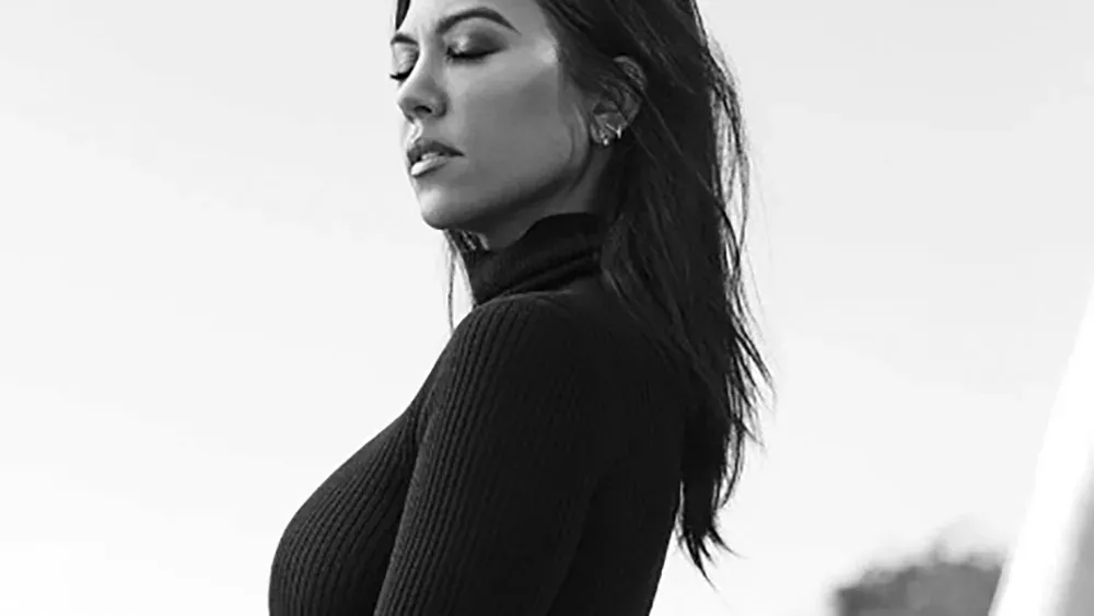 Kourtney Kardashian: Heißes Shooting ganz ohne Unterteil!