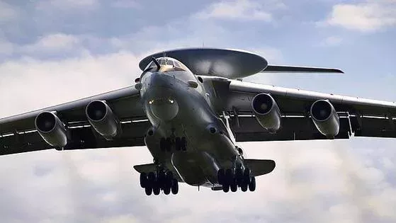 Russlands erstes elektronische Kampfflugzeug der Geschichte