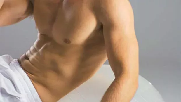 Bauchmuskeltraining: Die perfekte Beinschere für einen stahlharten Bauch