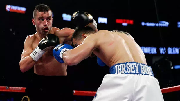 David Lemieux schmettert Glen Tapia nieder, sein Trainer wirft lieber das Handtuch