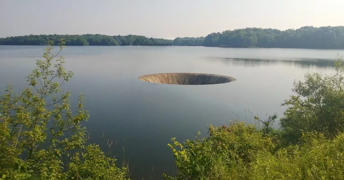 Dieser Stausee hat einen spektakulären Stöpsel