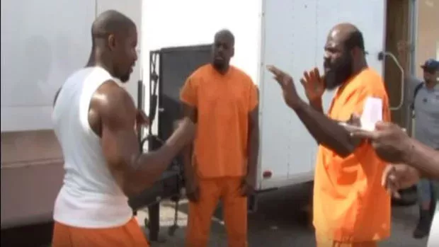 Michael Jai White erklärt Kimbo Slice, wie man seinen Gegner wirkungsvoll schlägt