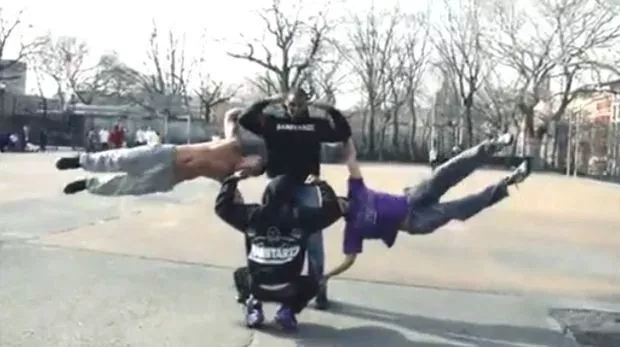 Krafttraining: Ein verrücktes Street-Workout Video aus Amerika