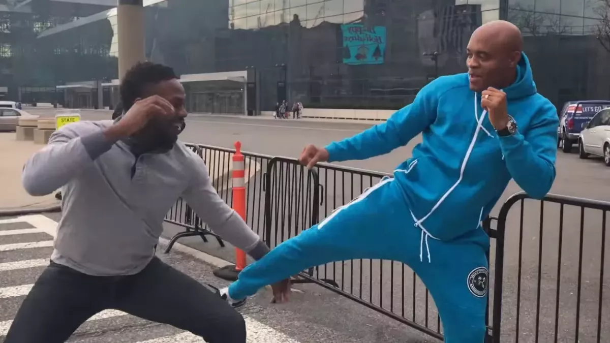 Jon Jones und Anderson Silva treffen auf der Straße aufeinander