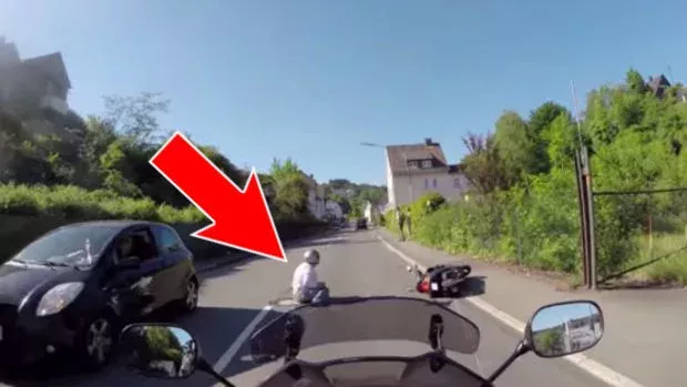 Motorradfahrer verfolgt dreisten Autofahrer