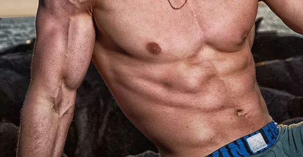 Brendan Meyers Trainingsprogramm, das Ihre Bauchmuskeln zum Kochen bringt