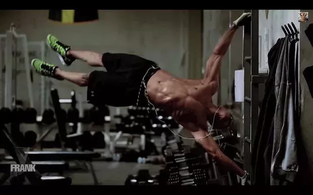 Das spektakuläre Muskeltraining von Frank Medrano