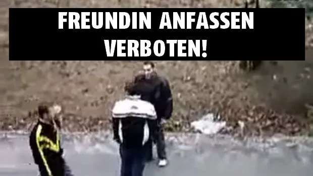 Seine Freundin wird angegriffen. Heftig, wie er die beiden Männer dafür bestraft!