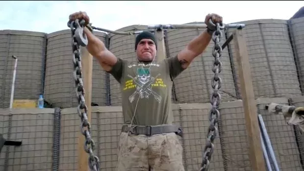Das erschöpfende Training von amerikanischen Marines bei vollem Einsatz