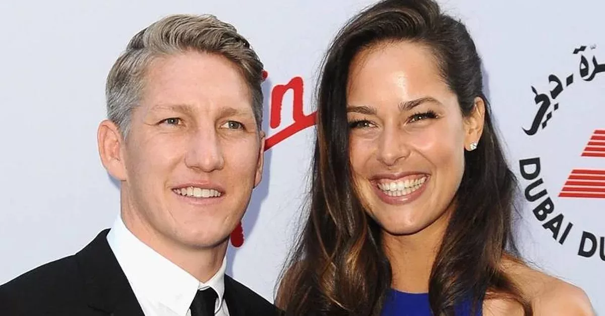 Witziges Baby-Foto: Bastian Schweinsteiger ist Vater