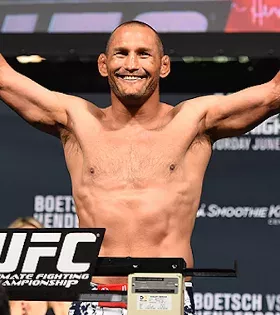 Die beeindruckenden körperlichen Verwandlungen der MMA-Kämpfer