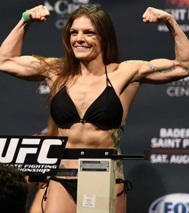 Diese MMA-Kämpferinnen haben einen extrem untypischem Körperbau