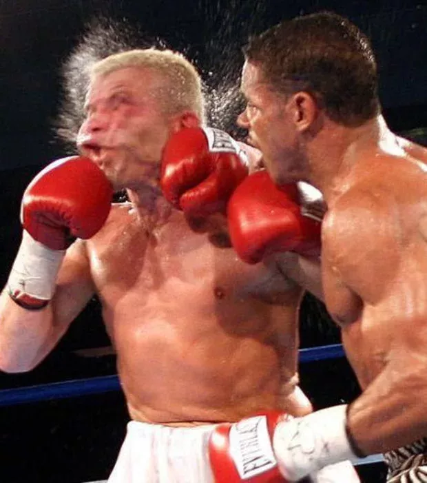 Die 10 krassesten Bilder von Boxern, die gerade einen Schlag kassieren