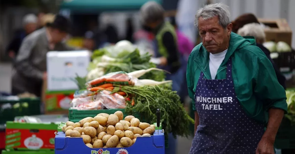 So verhalten sich Flüchtlinge bei der Tafel in München