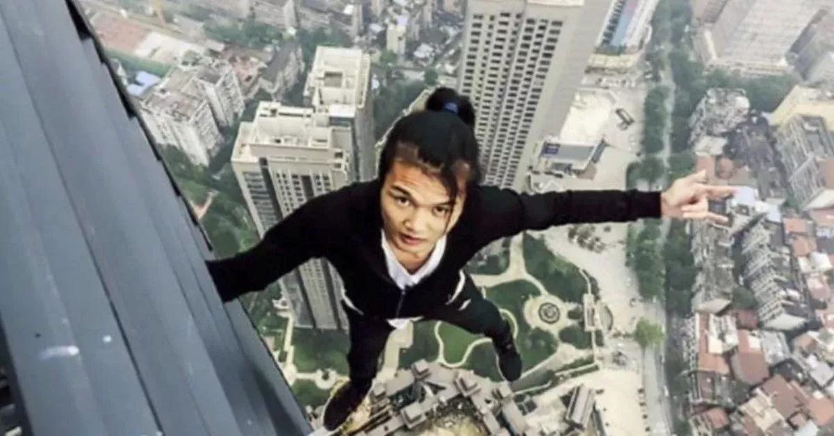 Echt oder nicht? Chinesischer Extrem-Youtuber stürzt von einem Hochhaus