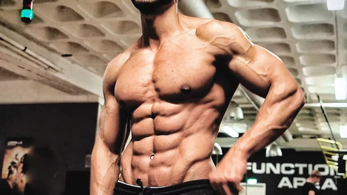 Trainingsmethoden für voll austrainierte Bauchmuskeln