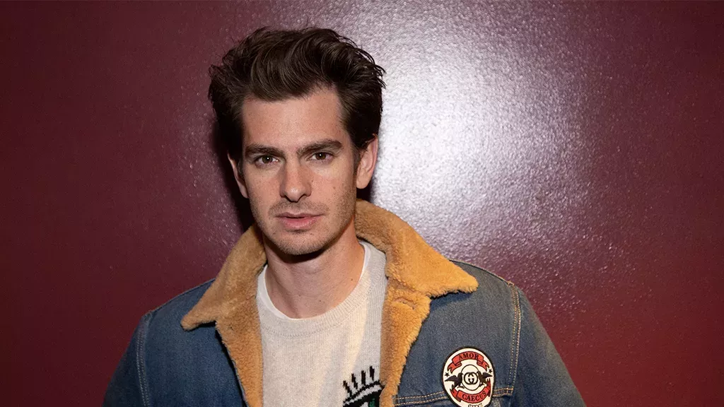 Andrew Garfield verkörpert den neuen Spiderman und ist weit älter als man auf den ersten Blick annimmt!