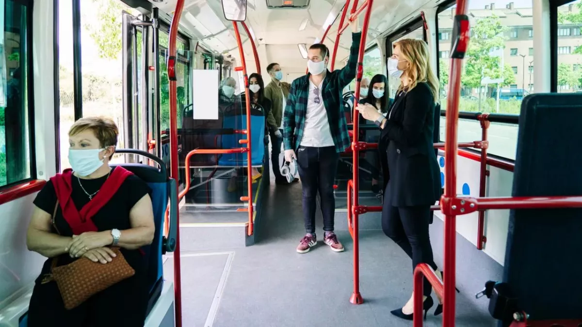 Busfahren in Corona-Zeiten: Trotz Maske ein Risiko?