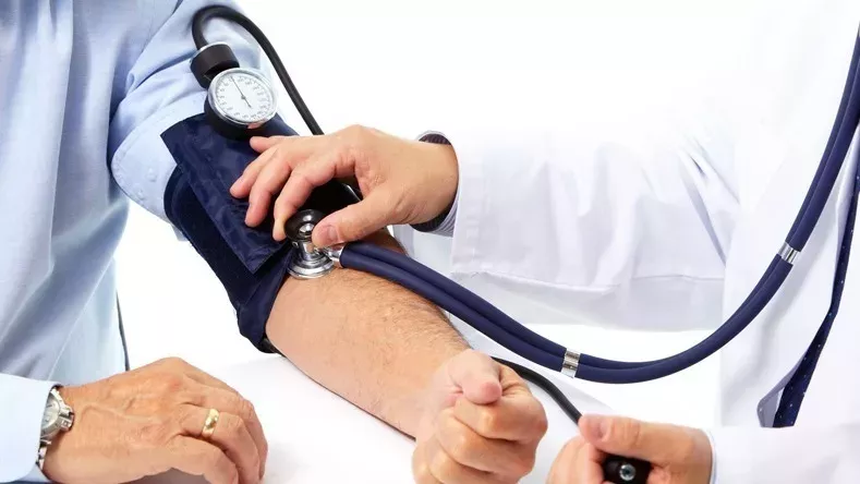 Blutdruck senken - Blutdruckwerte zu hoch? Ursachen, Werte, Medikamente