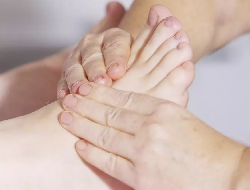 Diabetisches Fußsyndrom: Symptome & Behandlung