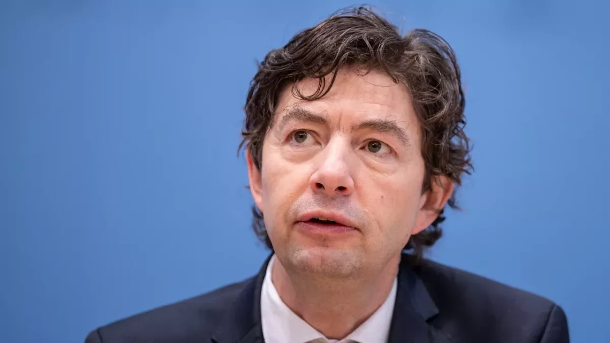 Dr. Christian Drosten sieht den Bevölkerungsschutz durch die Impfung zu niedrig.