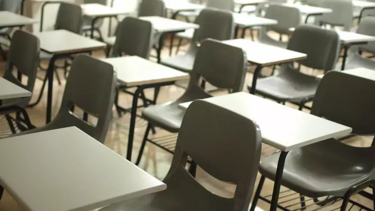 Klassenzimmer sind gefährlicher als Spaziergänge