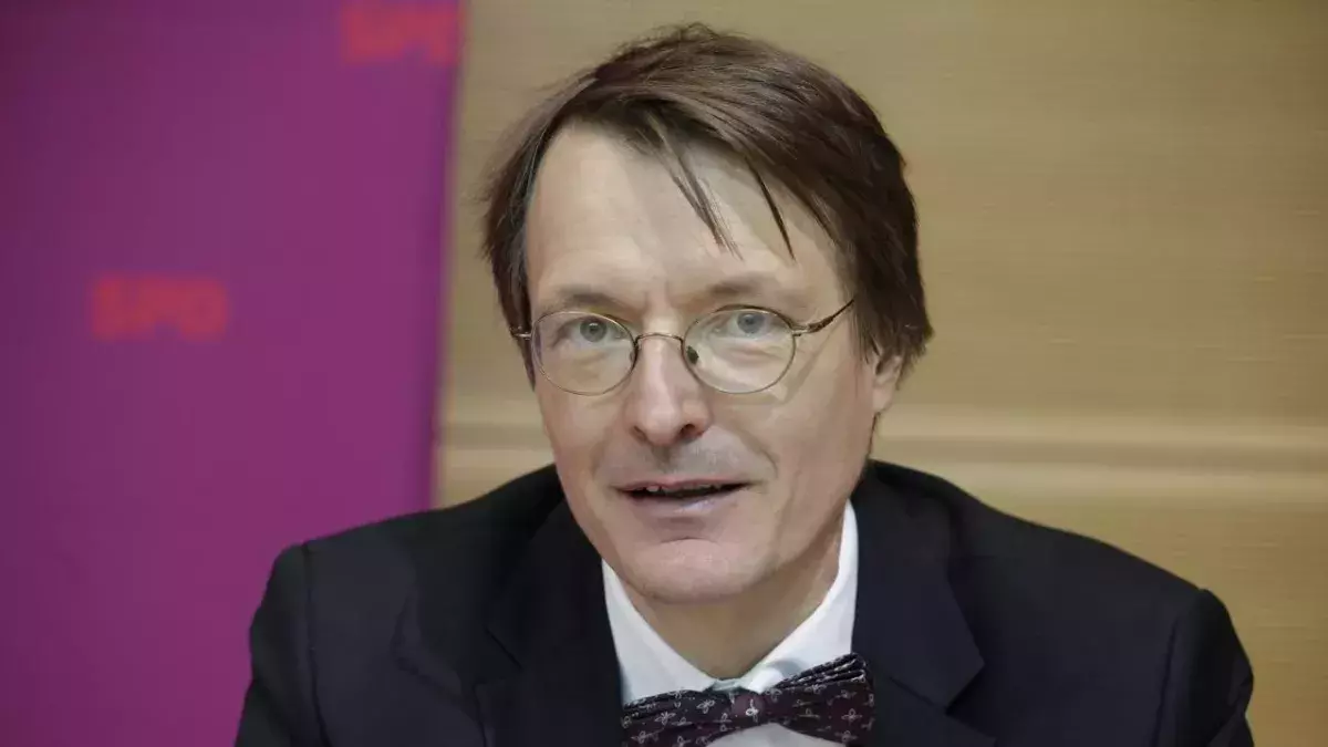 Lauerbach hat die Spritze bekommen