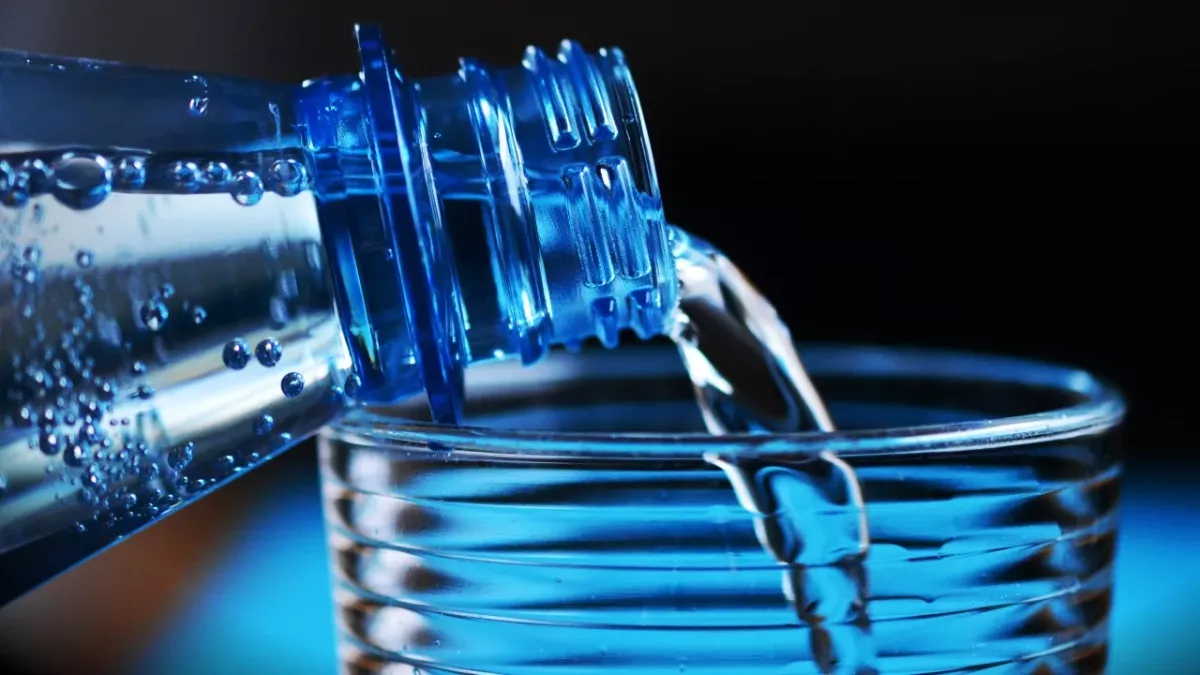 Wasser,Selters,kohlensäurehaltiges Wasser,gesund,ungesund