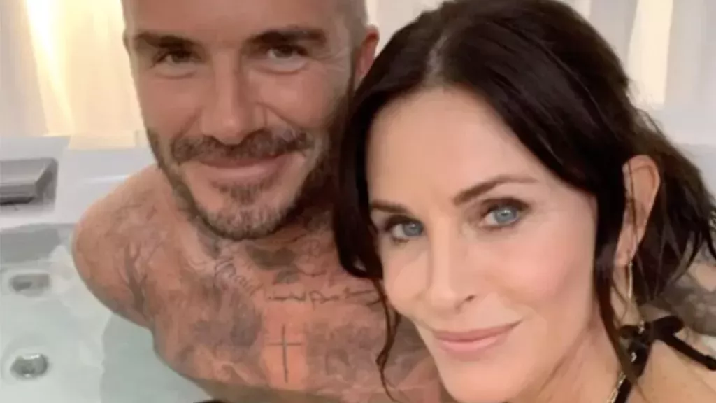 David Beckham verblüfft Fans mit Friends-Star Courteney Cox im Whirlpool