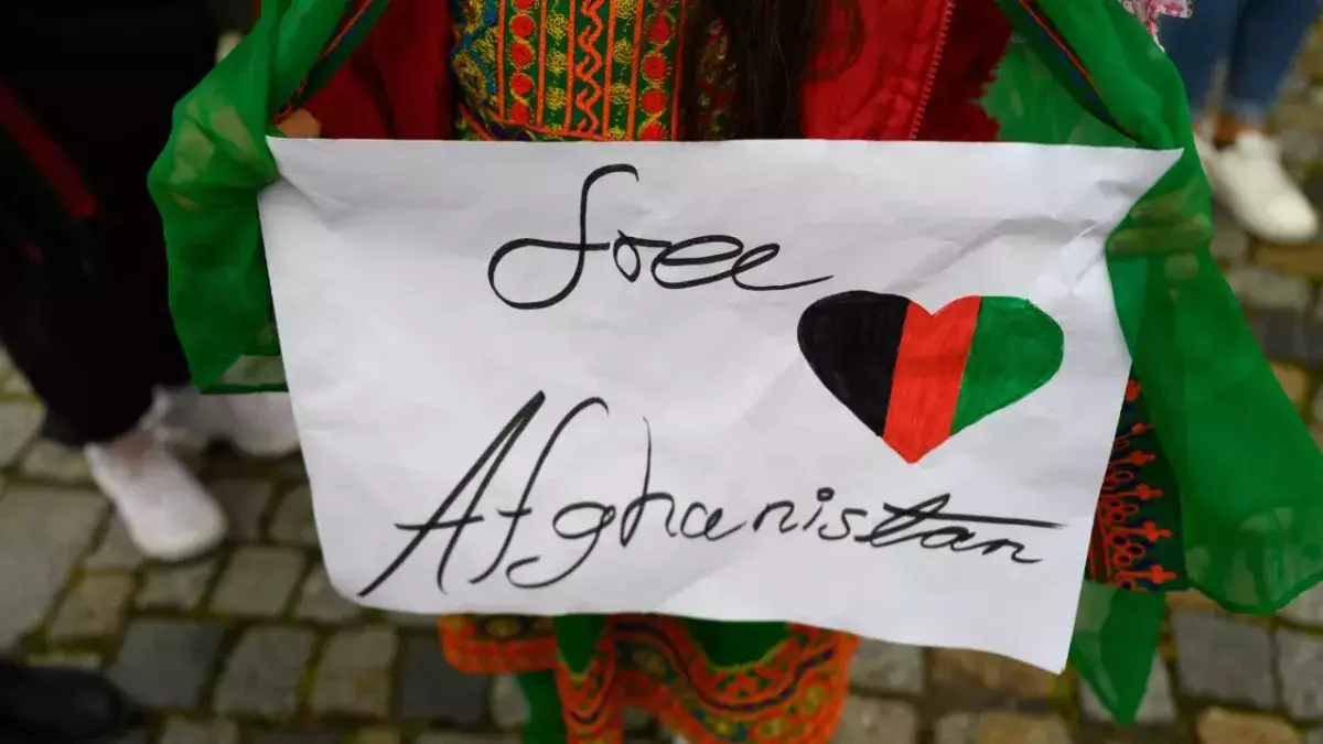 Rebellen erobern erste Gebiete von den Taliban zurück