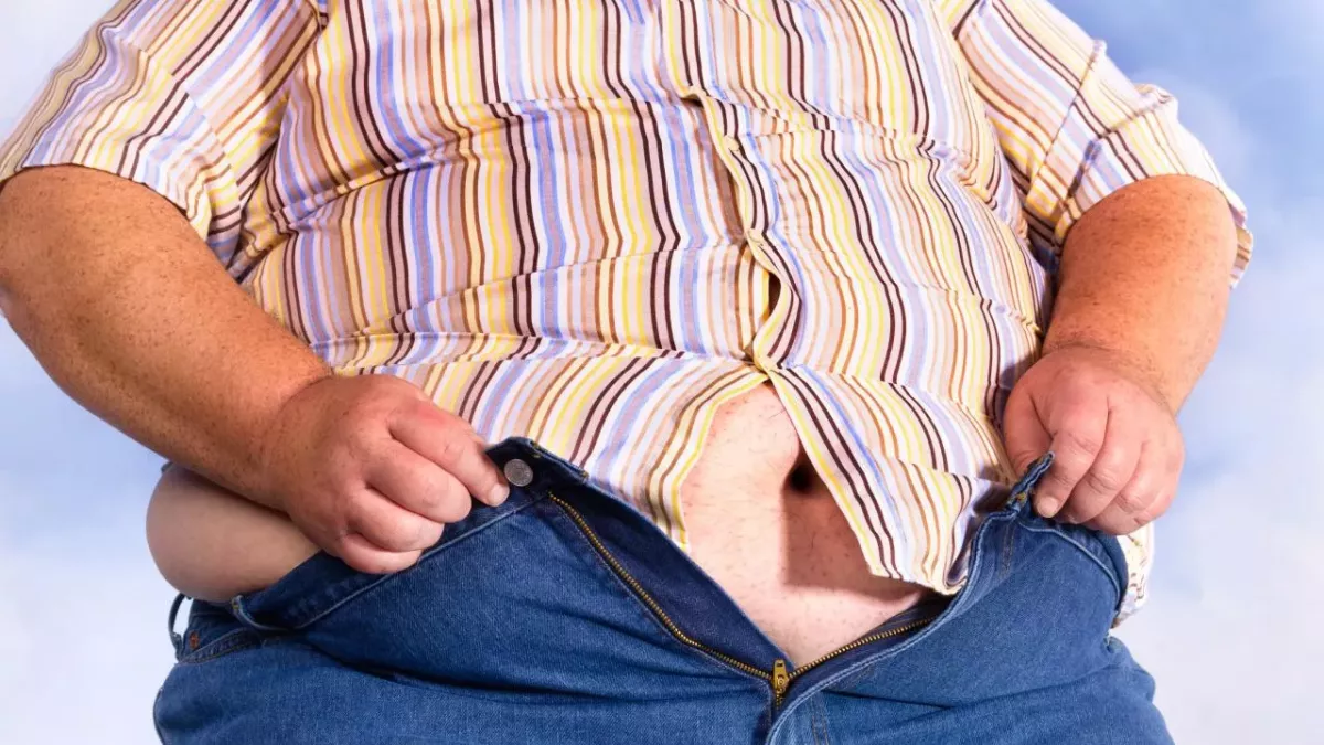 300-Kilo-Mann sitzt in seiner Wohnung fest: Nach Monaten wird er endlich befreit 