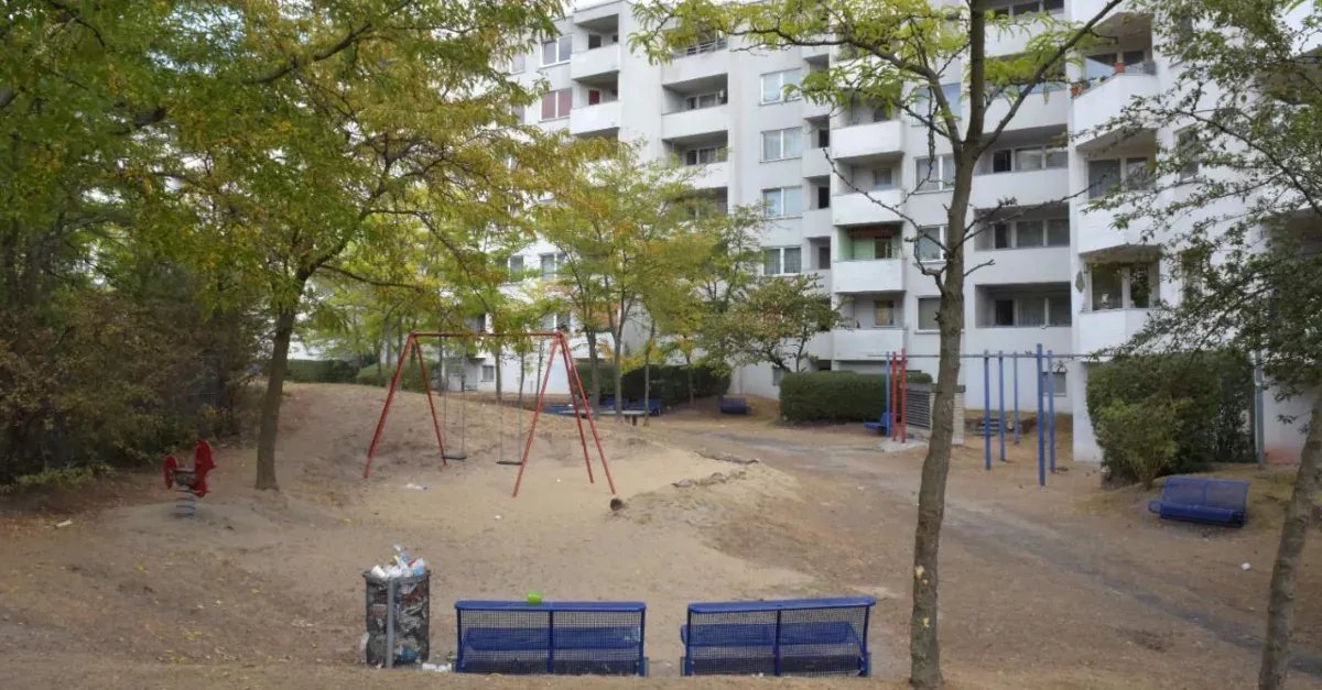 Berliner Kinderspielplatz: Junge tritt in Spritze mit HIV-positivem Blut