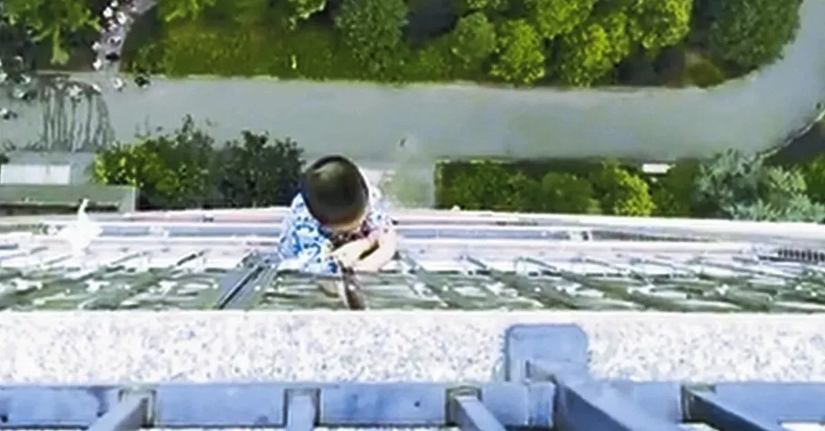 China: Im 19. Stock eines Wolkenkratzers beginnt ein Wettlauf gegen die Zeit