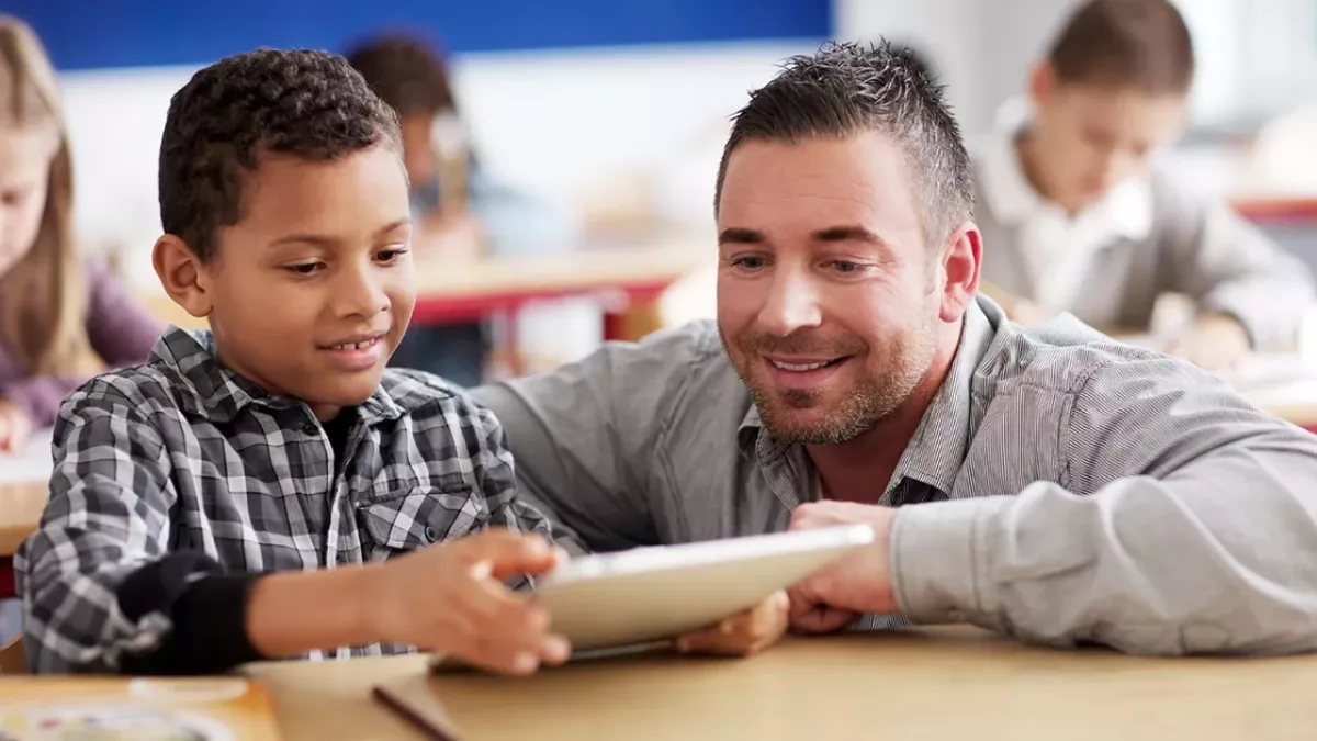 Durch selbstlose Aktion rettet Lehrer seinem Schüler das Leben