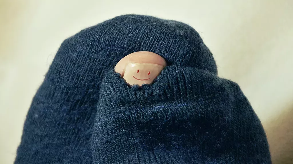 Ihm fehlen ständig Socken: Dann entdeckt er das schreckliche Geheimnis seiner Freundin!