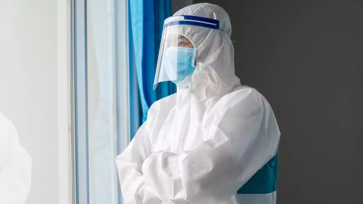 Im Namen der Wissenschaft unterzieht sich ein russischer Forscher einem riskanten Selbstexperiment.