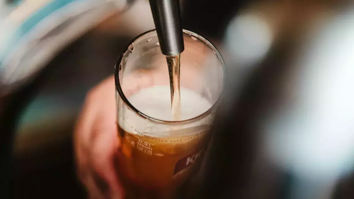 Mann macht Bier-Diät