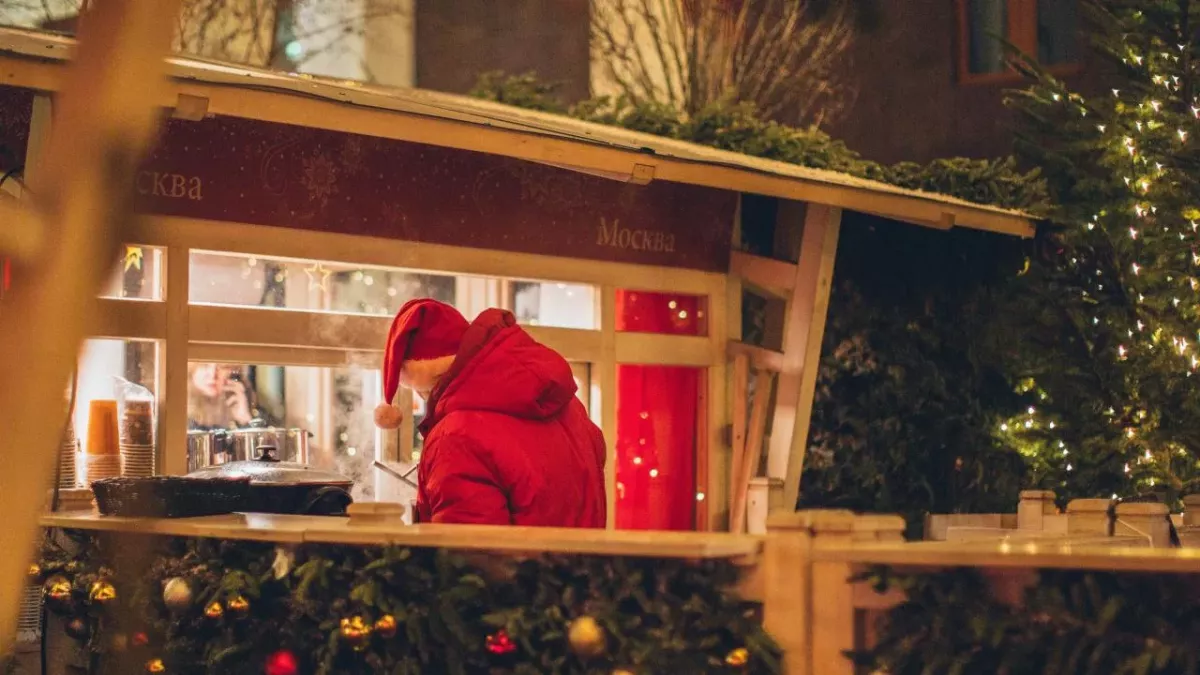 "O Tannenbaum" umgedichtet: Duisburger Polizei sucht Weihnachtsbaum-Dieb:innen