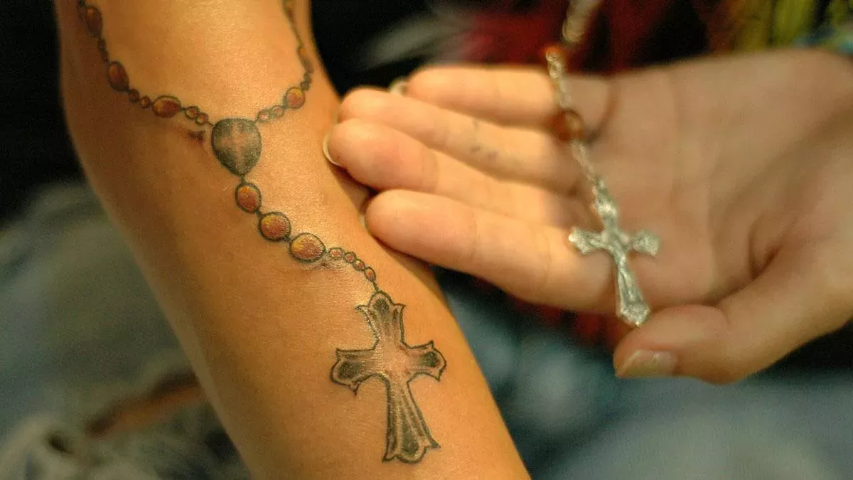 Tattoos werden vom Bestatter entfernt