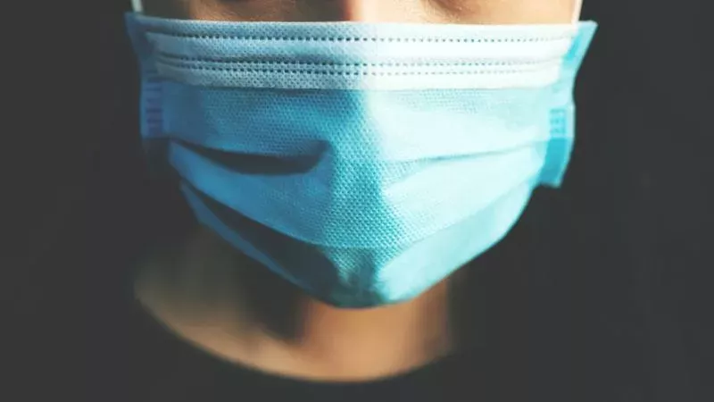 Coronavirus: Warum wir vom Masketragen Mundgeruch bekommen 